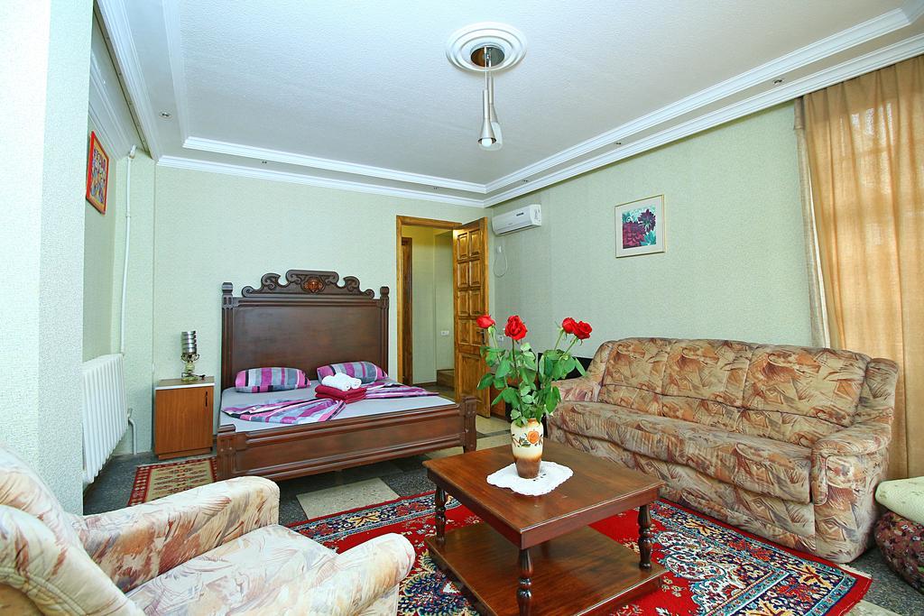 Babilina Hotel Tbilisi Eksteriør billede